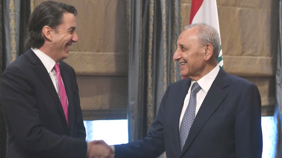 Men internetda rus talabasini sikdim.