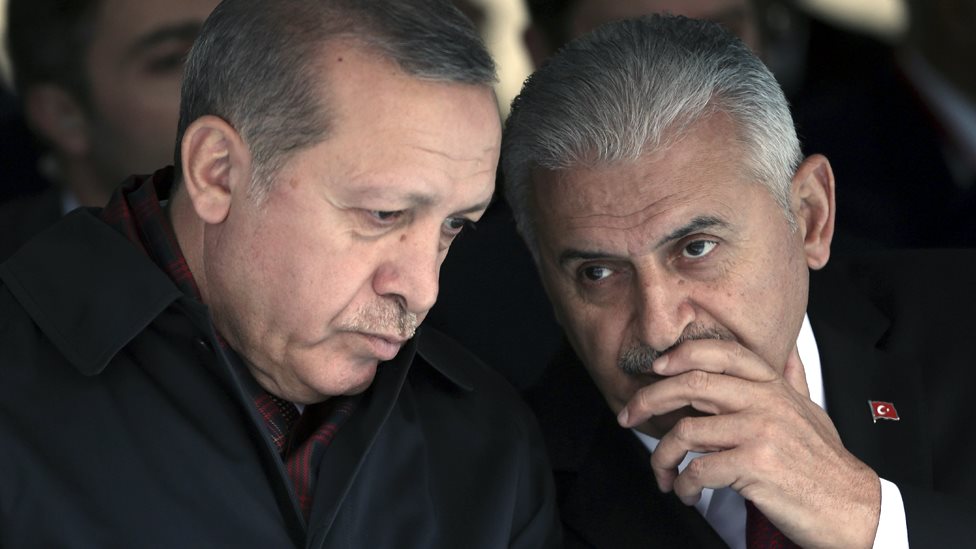 رئيس الحكومة التركية بن علي يلدريم والرئيس رجب طيب اردوغان