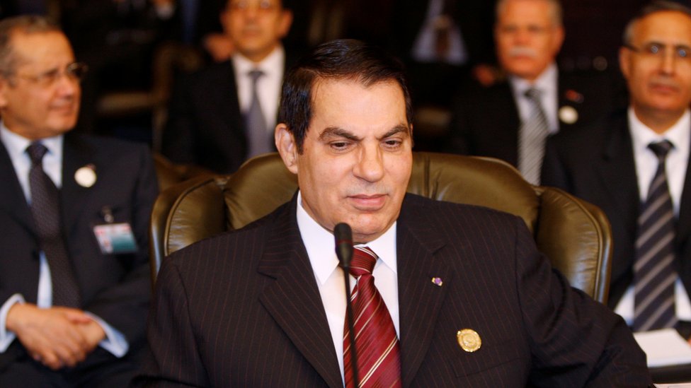 Katta eshak yuzni bogadi Katta eshak yuzni bogadi