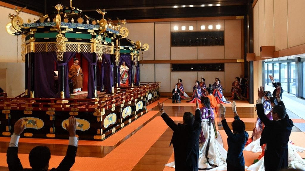 天皇陛下、「即位礼正殿の儀」で国内外に即位を宣言 - BBCニュース 天皇陛下、「即位礼正殿の儀」で国内外に即位を宣言 - BBCニュース