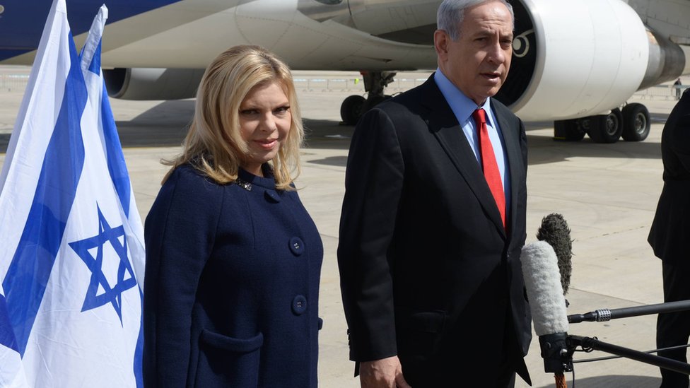 رئيس الوزراء الإسرائيلي بنيامين نتنياهو وزوجته سارة