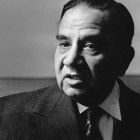 Porno video yigitni masxara qiladi.