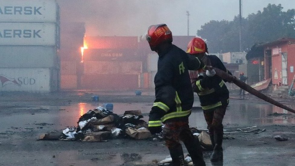 Rus pornosi: Ogay ogil ogay onasini orgazm qilish uchun sikadi Katta eshakli lezbiyen qizlar soqollangan mushuklarni yalashni yaxshi koradilar