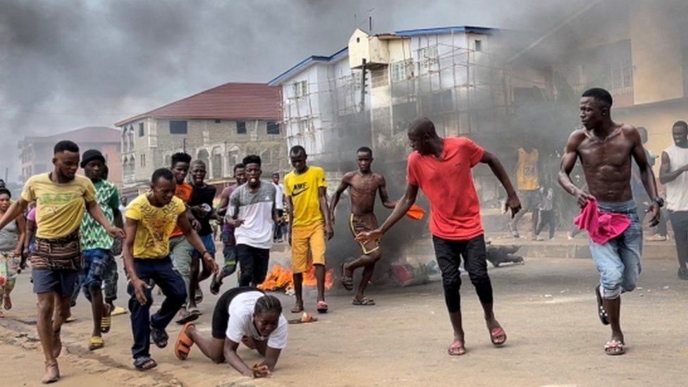 Ceralion Girl Boy Sex Videos - Sierra Leone protest: Wetin dey happen for Sierra Leone? - BBC News Pidgin