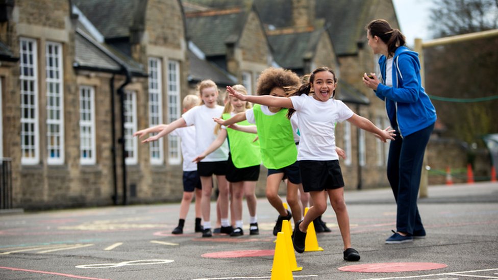Schools cutting posts amid 'funding catastrophe'