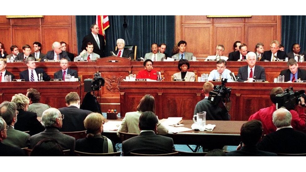 1998年12月11日，眾議院就彈劾總統克林頓案表決