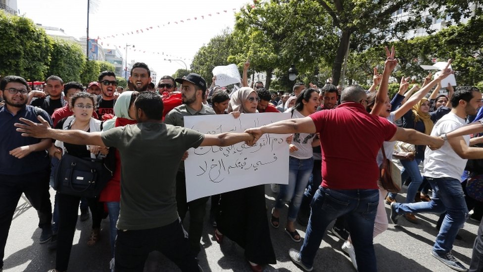 مظاهرات للشباب الغاضب في تطاوين