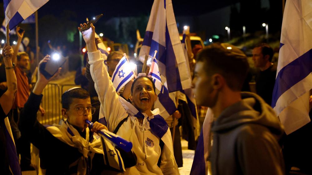 Huge rally pushes back at Israel reform protests
