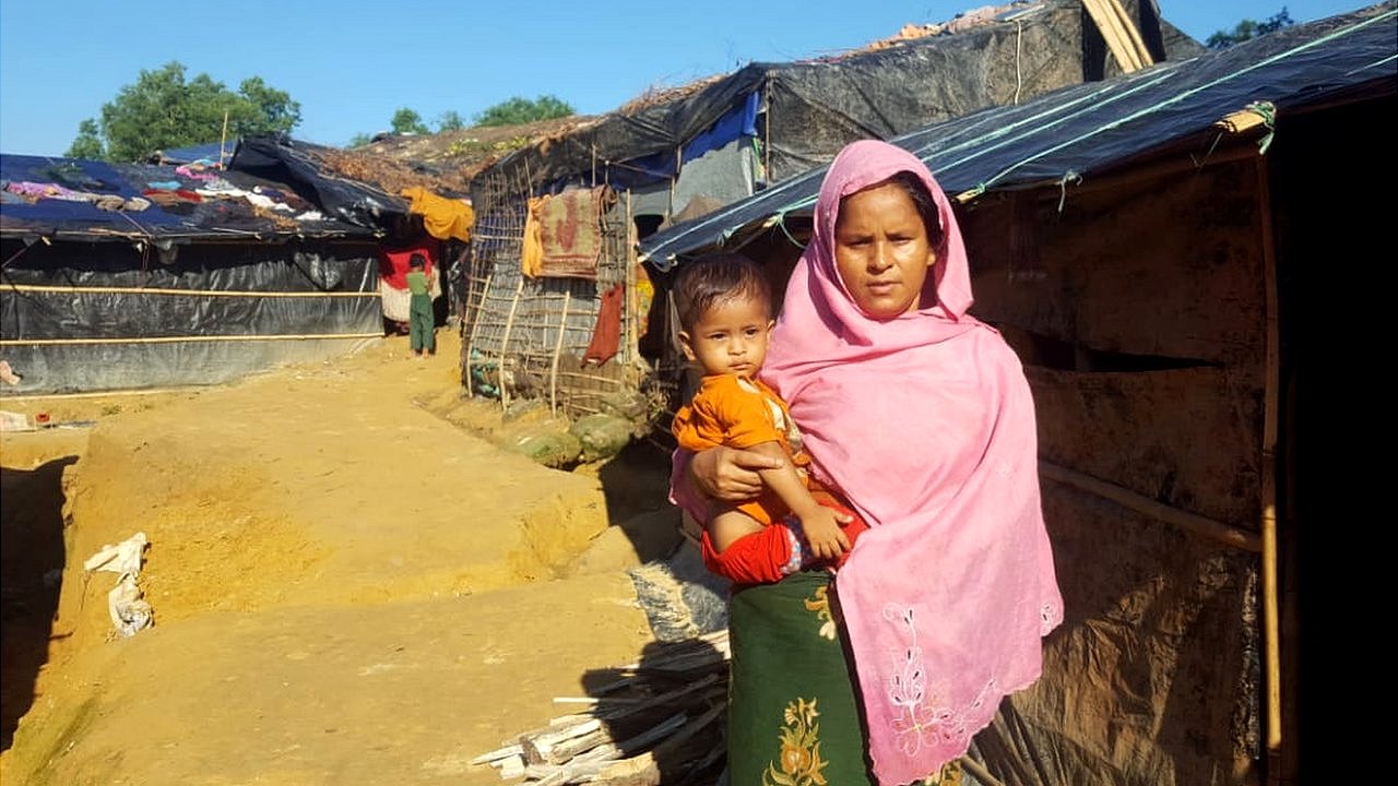 Ofisda yashirin kamera porno