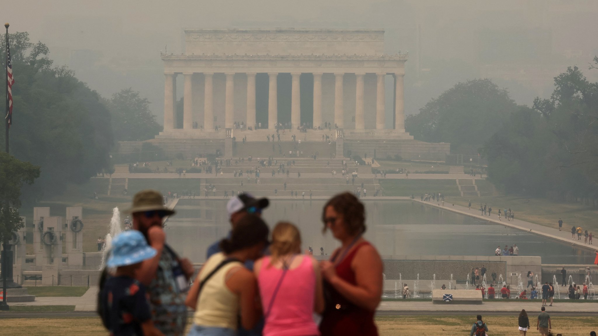 New York Yankees, New York Liberty postpone games due to smoke from  Canadian wildfires - CBS New York