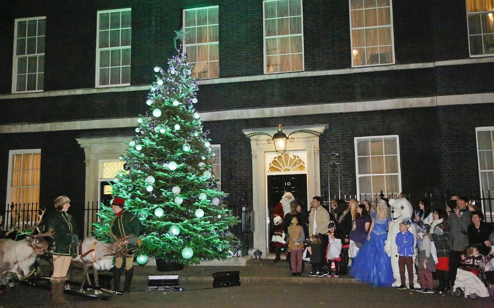bbc news christmas common tree installed at no 10 for bbc news christmas common tree installed at no 10 for