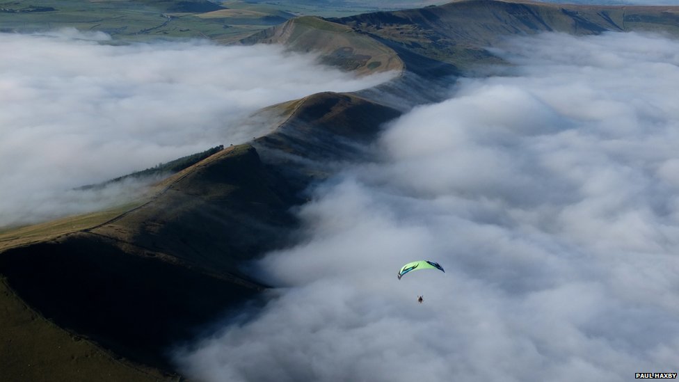 _85912594_0210fog-paramotoring-peakdistr