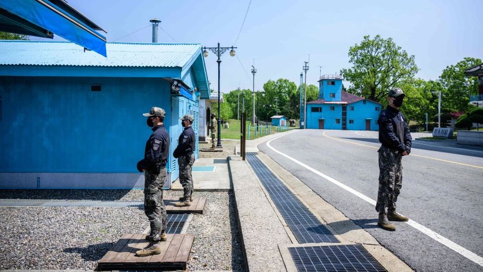 米兵、北朝鮮に越境し拘束される 共同警備区域のツアー中 - BBCニュース