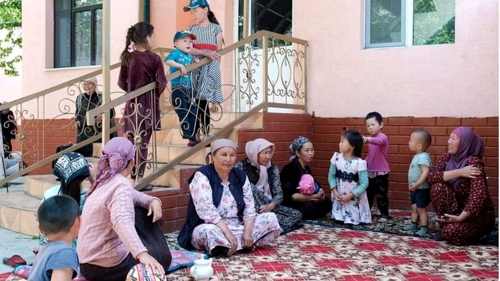 Порно 2 қара нәсілділер 1