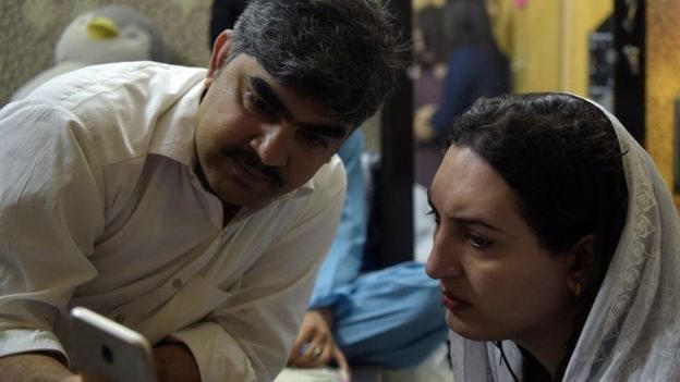 Siqilgan chol surati Homilador porno jinsiy aloqa uy qurilishi