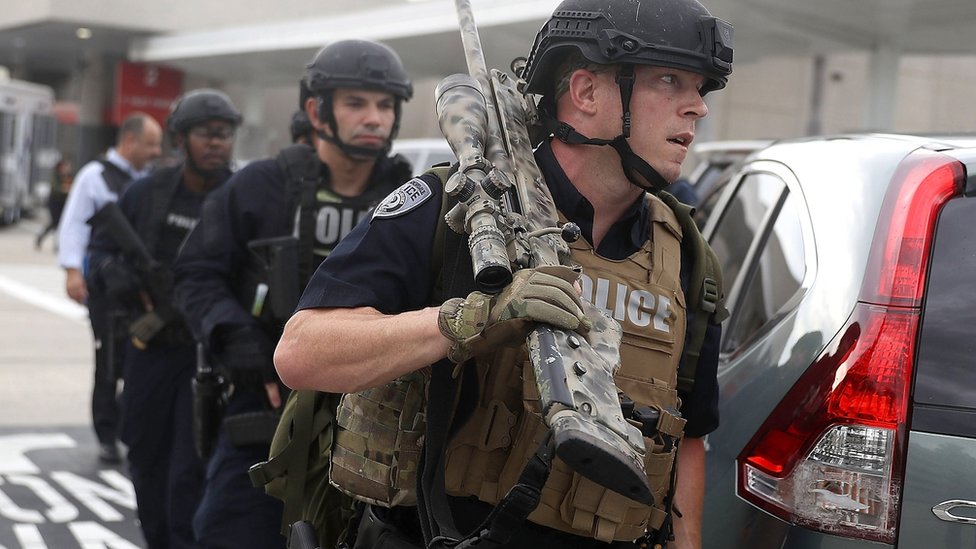 Fort Lauderdale airport shooting: Suspect in custody