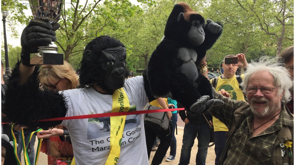 'Mr Gorilla' raises £26,000 by crawling London Marathon
