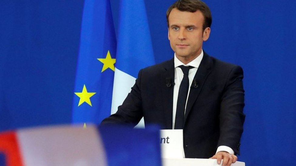 الانتخابات الفرنسية: ماكرون يتمتع بحظوظ قوية لحسم الجولة الثانية