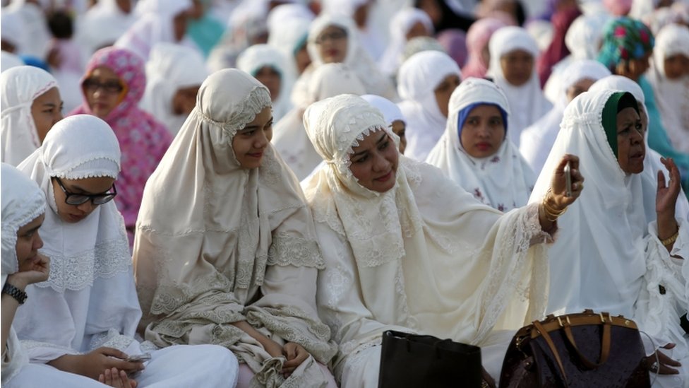Umat muslim rayakan Idul Adha dari Sukabumi hingga Beijing
