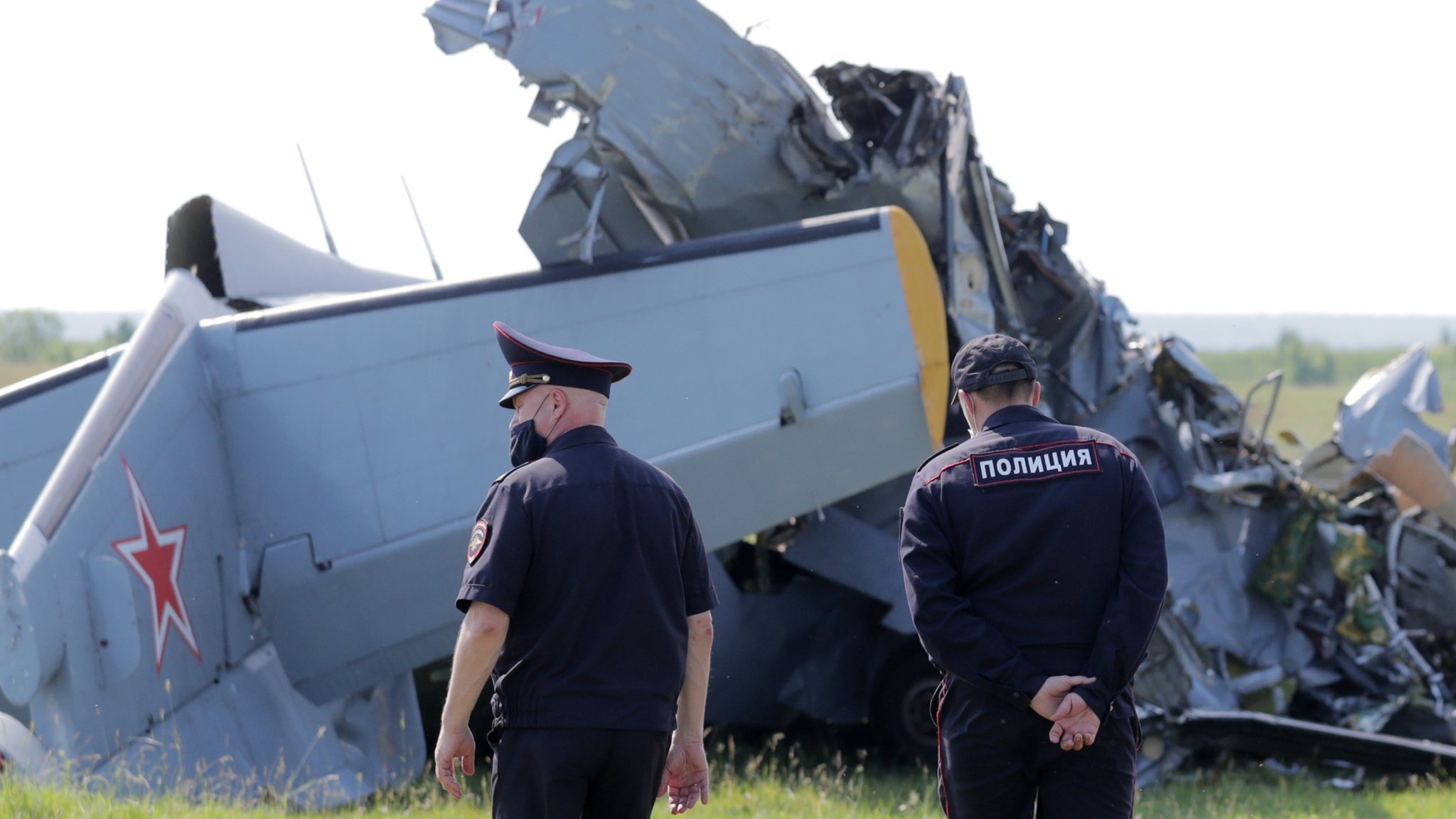 Пассажирский L-410 разбился в Иркутской области, четверо погибших - BBC  News Русская служба