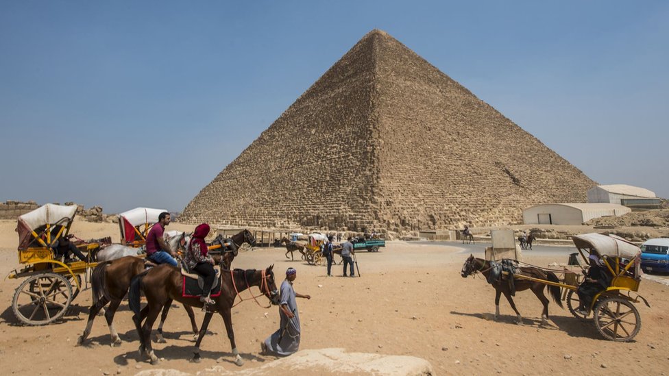 В пирамиде Хеопса обнаружили большое потайное помещение - BBC News Русская  служба