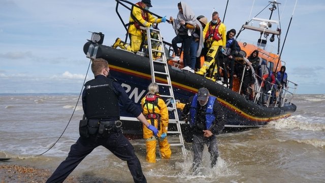 Fluxo migratório ajuda a explicar sucesso de França e Inglaterra