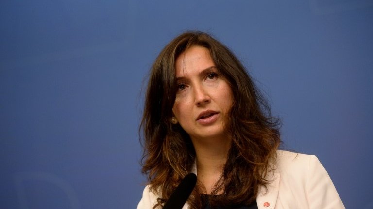 Sweden drink-driving minister rues 'biggest mistake'