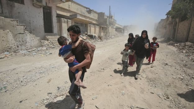 منظمة العفو الدولية تقول إن معارك الموصل أسفرت عن مقتل عدد كبير من المدنيين