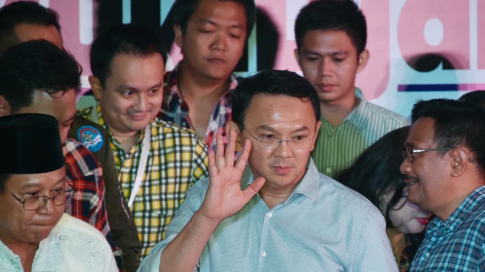 Ayol nipellari video fotosurat