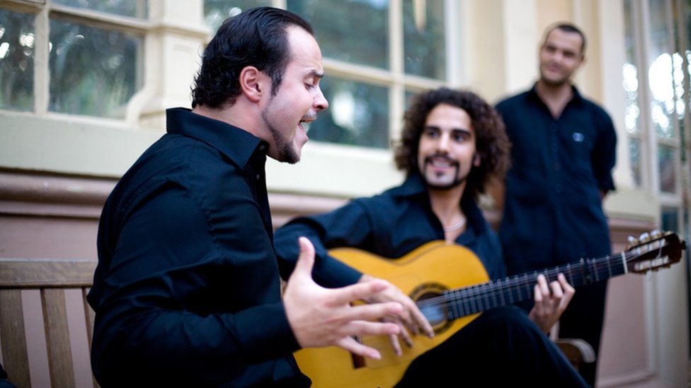 Grupo de canto flamenco Somorrostro