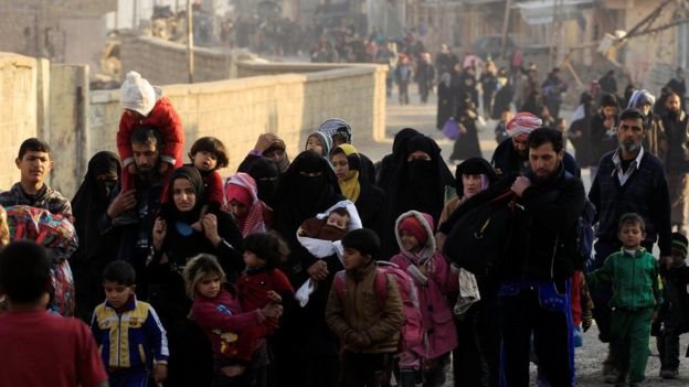 نزح نحو 51 ألف عراقي من الموصل بعد اشتداد المعارك بين القوات العراقية وتنظيم الدولة