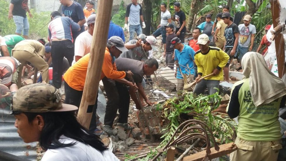 Sanggar tari ambruk di Cirebon, tujuh tewas tiga kritis