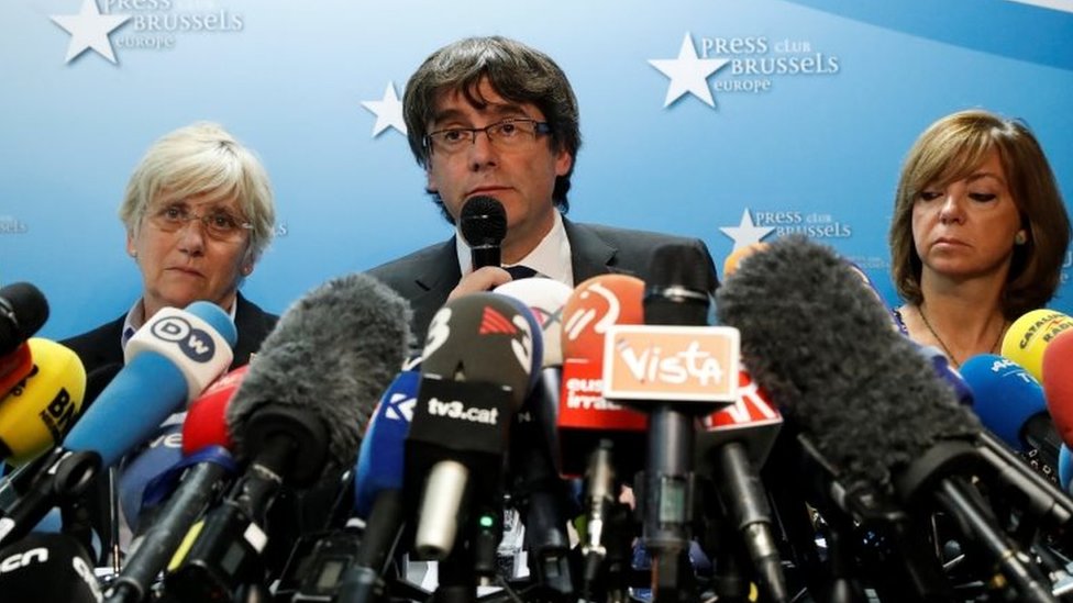 Catalan independence: Sacked leader Puigdemont not seeking asylum