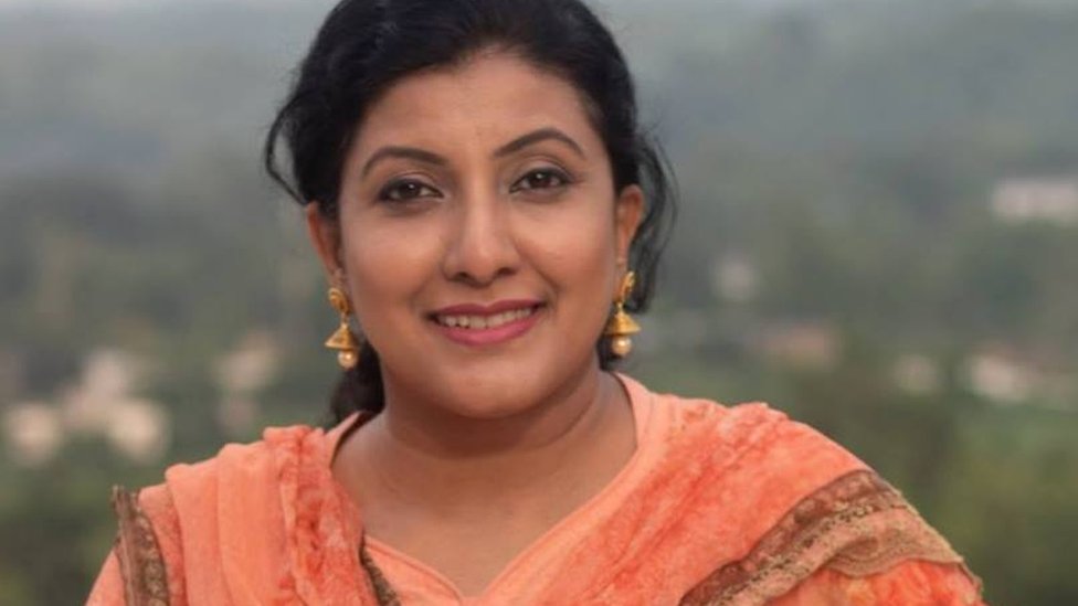 Yalangoch etuk hamkasbining shaxsiy fotosurati Yalangoch etuk hamkasbining shaxsiy fotosurati