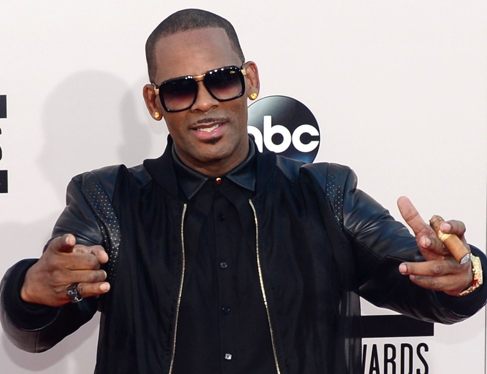 Қарға шомылып жатқан қыздар (эротикалық фото) БДСМ ұрып-соғу туралы порно видео