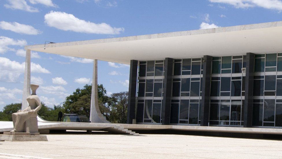 Nova lei nos EUA obriga trans a usar banheiro conforme gênero de