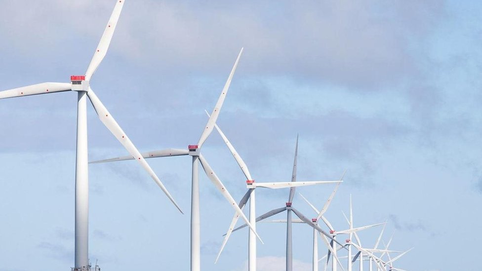 Negara di benua eropa yang terkenal karena menggunakan kincir angin sebagai energi alternatif adalah