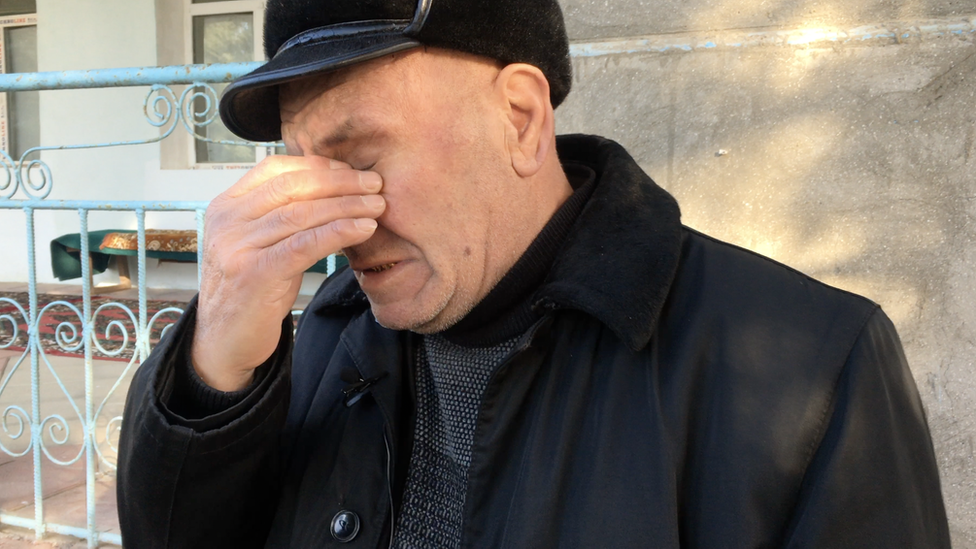 Qizni vahshiyona sikishdi Xojayin va dehqon ayol ortasidagi jinsiy aloqa