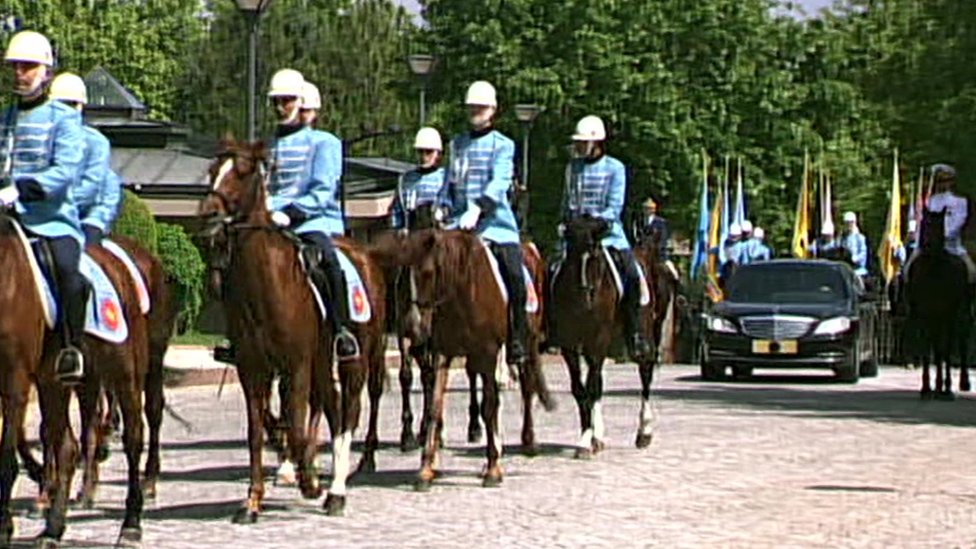Turkey failed coup: Purge disbands presidential guard