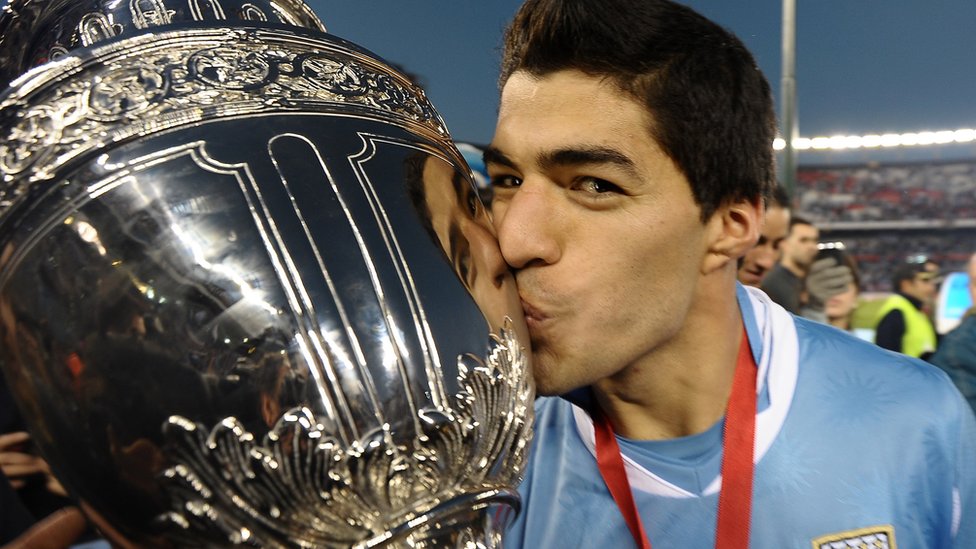 La historia de amor que llevó al delantero de Uruguay Luis Suárez a la cima  del fútbol - BBC News Mundo