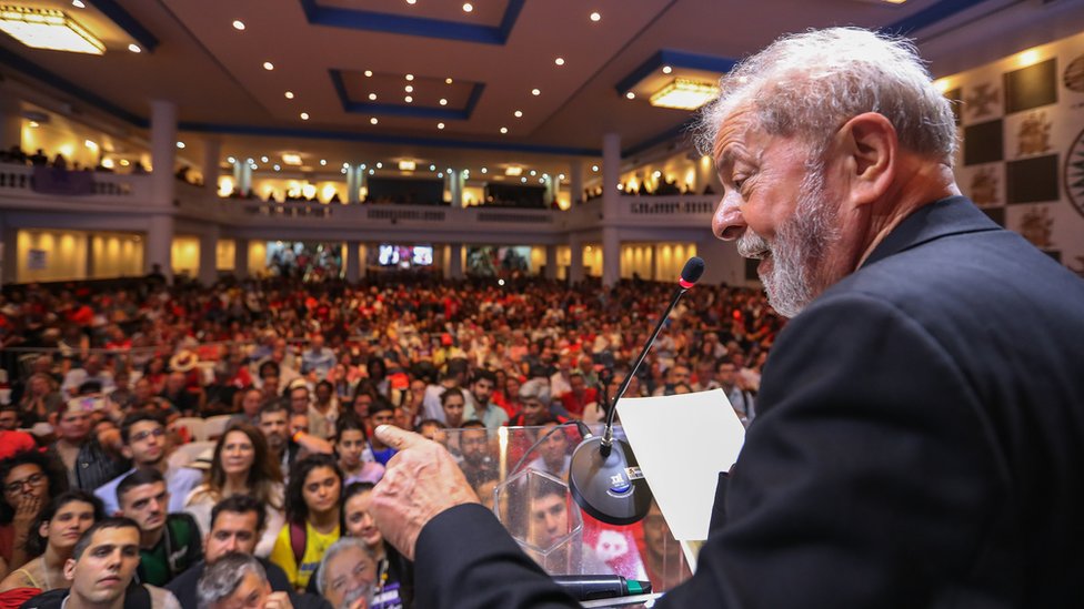 FHC: Taxar seguro-desemprego é 'ridículo'; agenda 'ultraliberal