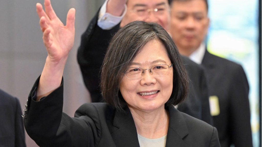 Taiwan's Tsai arrives in US to warnings from China