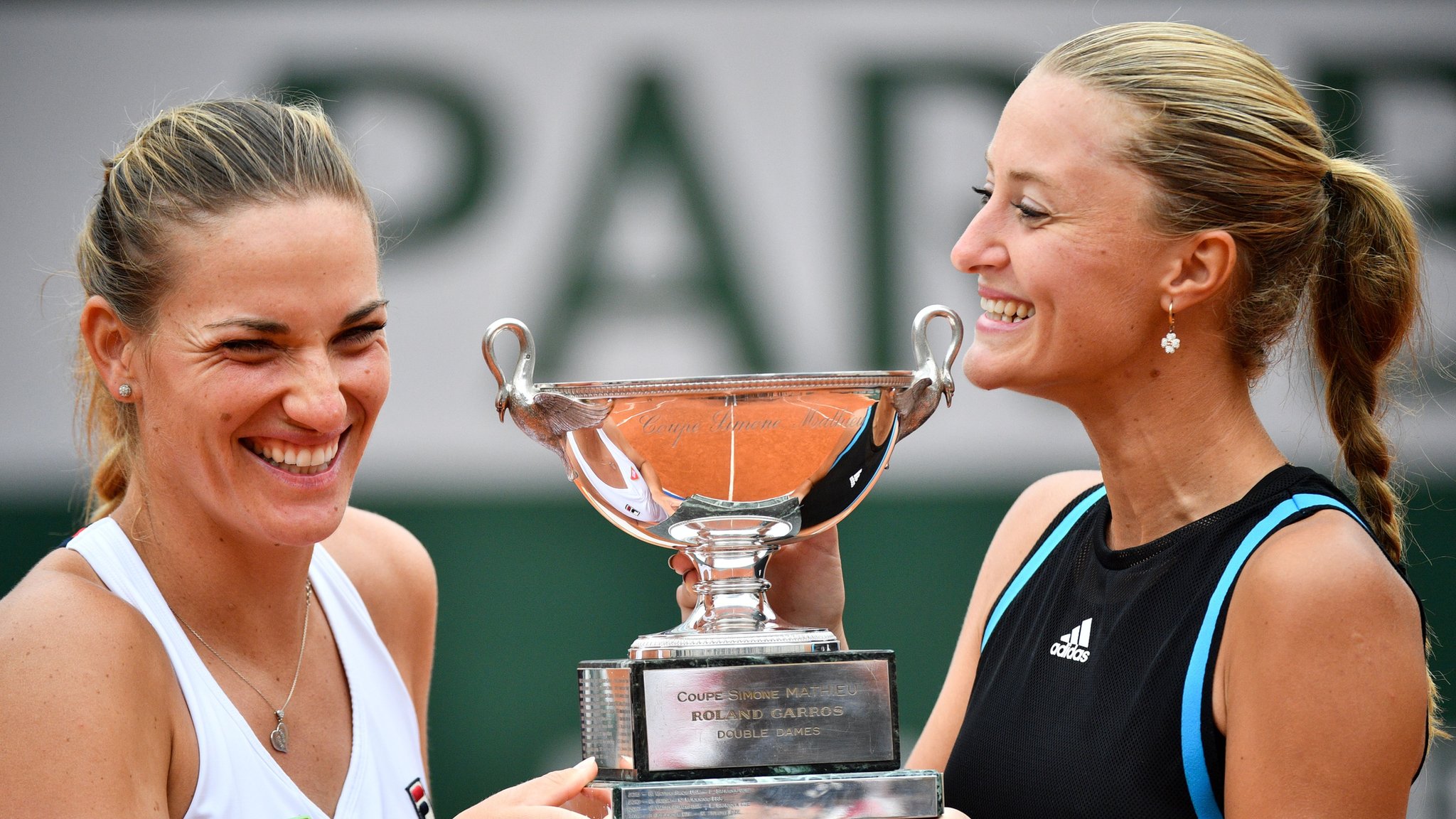 Mladenovic and Babos win French Open women's doubles