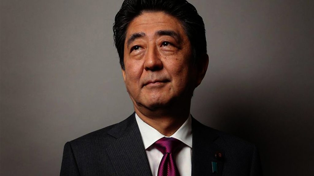 日本国天皇 瑞賓光章 内閣総理大臣 安倍晋三 （Yahoo
