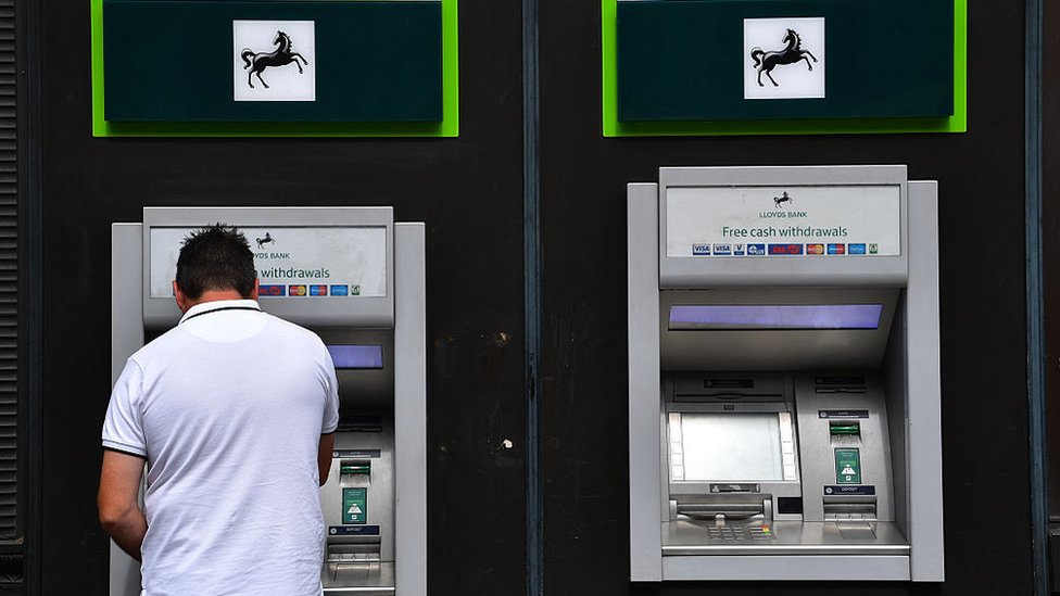 Lloyds to cut more than 900 jobs