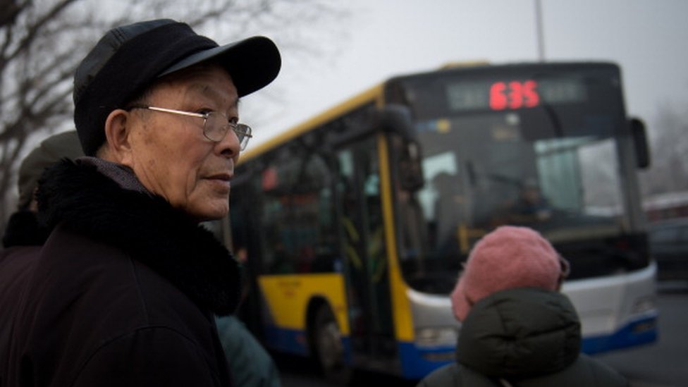 Chinese city debuts 'bus-pooling' service
