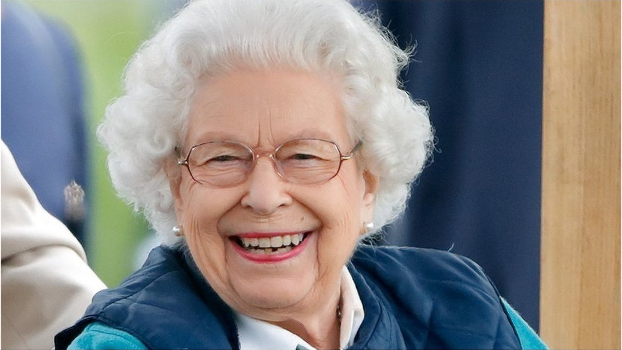 エリザベス女王の英国の幸せのシックスペンス 500枚セット イギリス から エリザベス女王の英国の幸せのシックスペンス 500枚セット イギリス