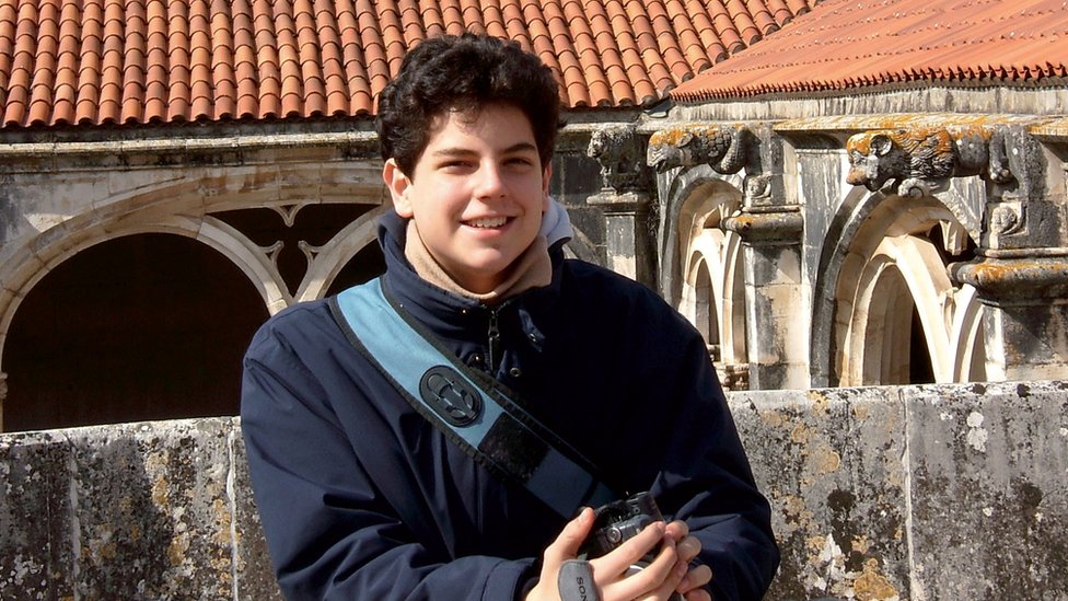 Carlo Acutis, el joven influencer beatificado por el Papa - BBC News Mundo