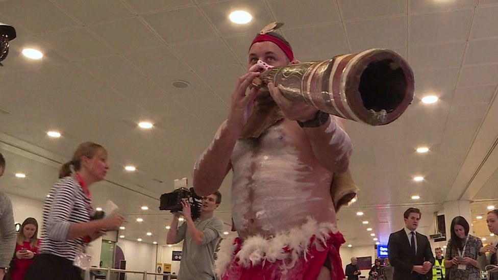Australia-UK: Passengers welcomed after non-stop flight