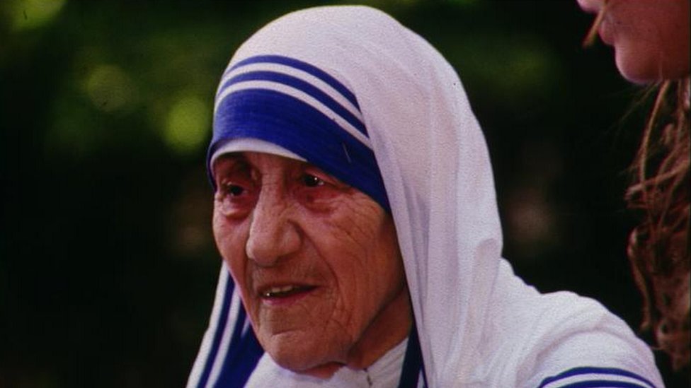Mother Teresa to be made a saint in Vatican ceremony